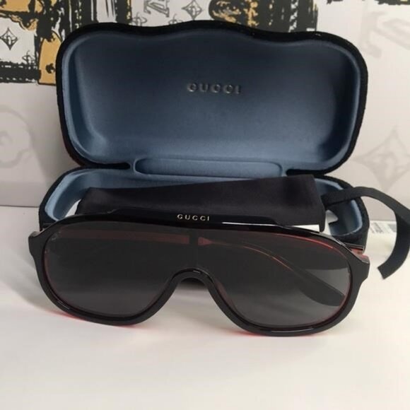 New Authentic Gucci Black Sunglasses GG1038s 001 - Picture 10 of 11